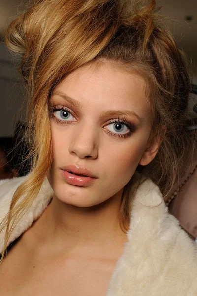 Look 7